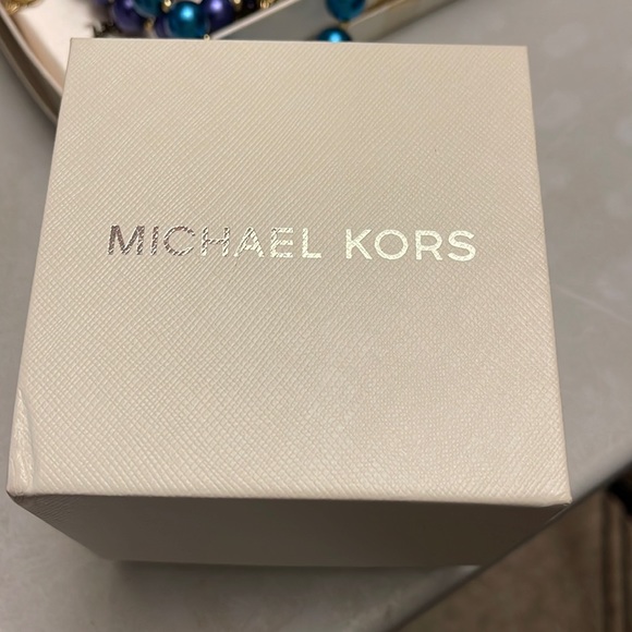 MICHAEL KORS  New with Tag main image 4